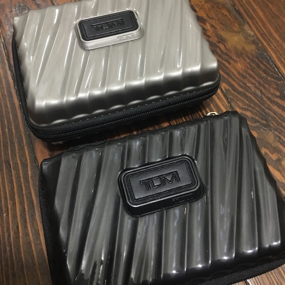 Last 1! Tumi Hardshell Travel Case With Zipper - Picture 2 of 5